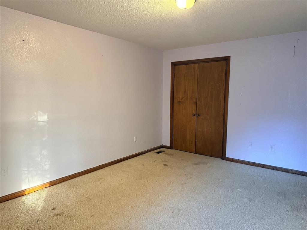 8225 Pleasant Oaks Drive Property Photo 20