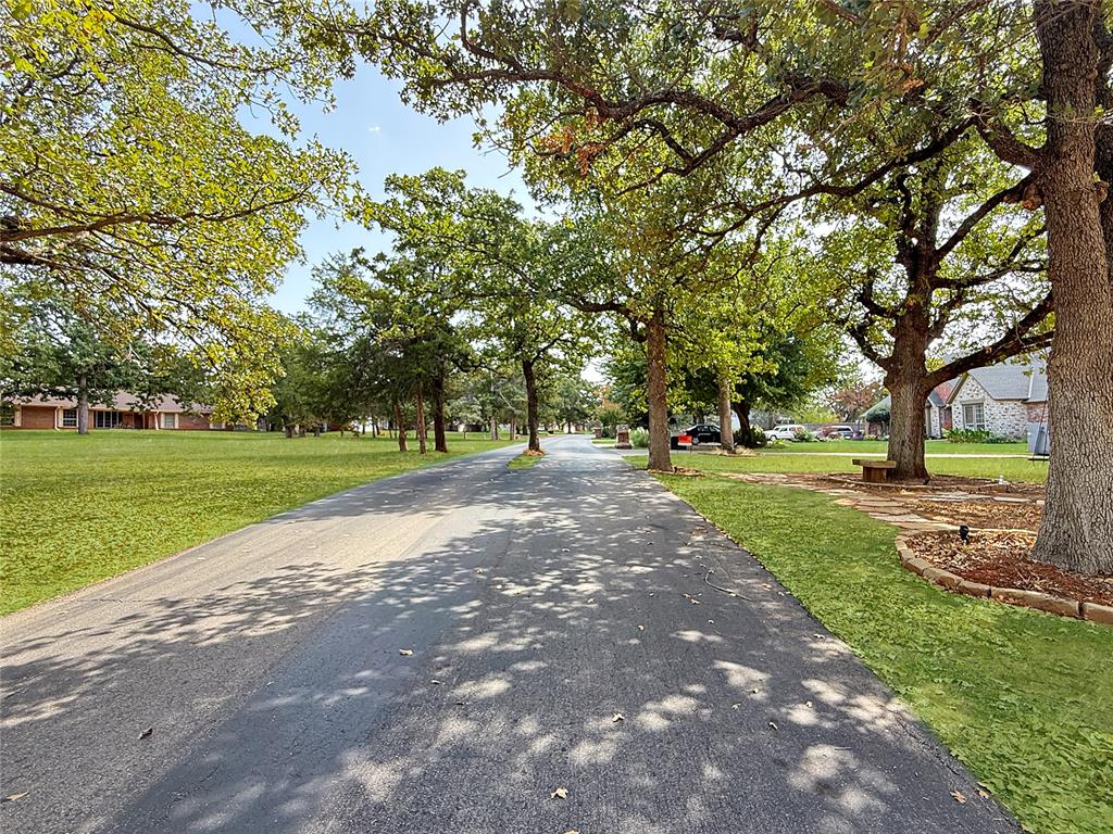 8225 Pleasant Oaks Drive Property Photo 29