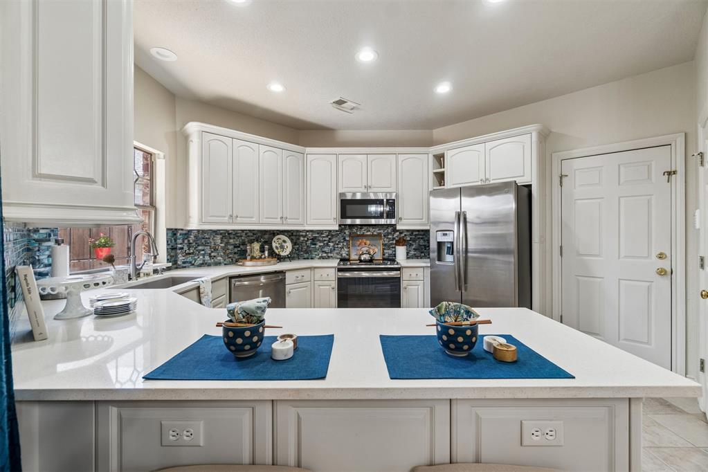 12804 Saint Johns Place Property Photo 3