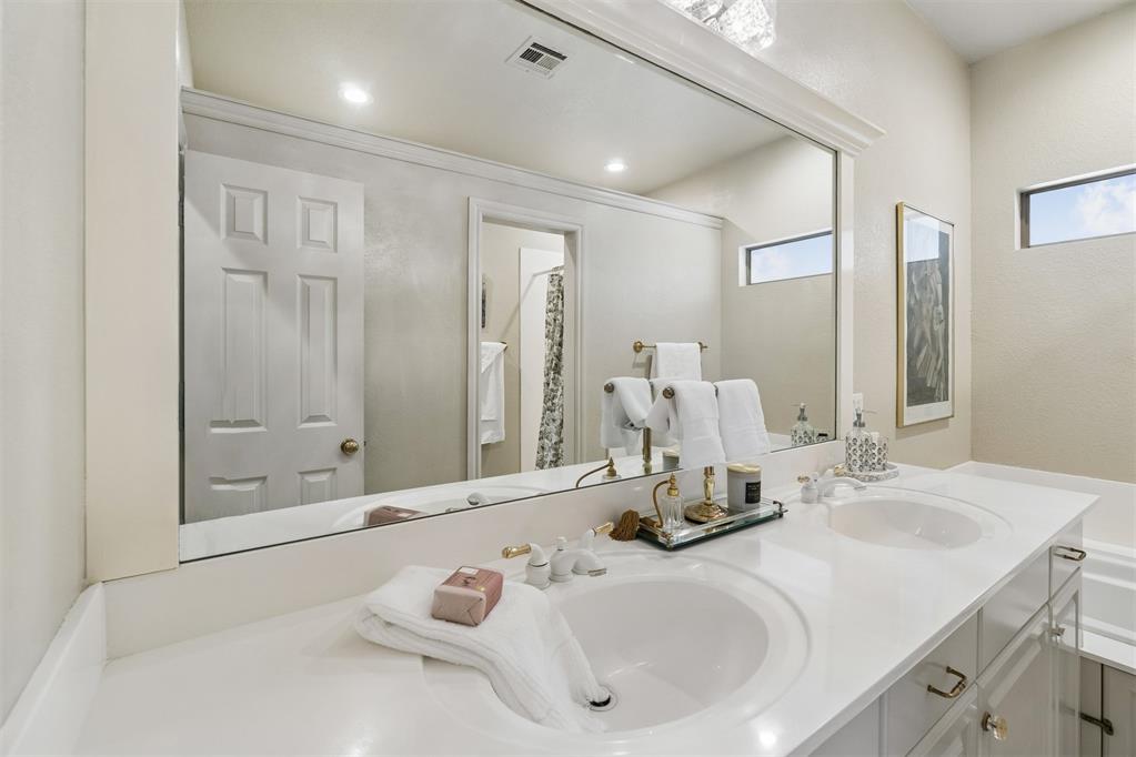 12804 Saint Johns Place Property Photo 12