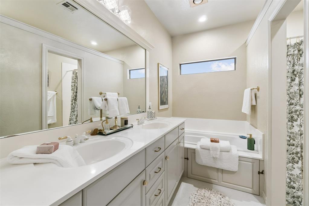 12804 Saint Johns Place Property Photo 12