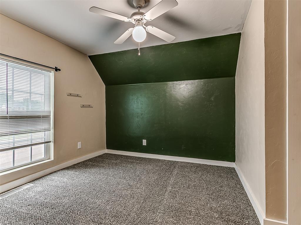 1218 W Noble Avenue Property Photo 23