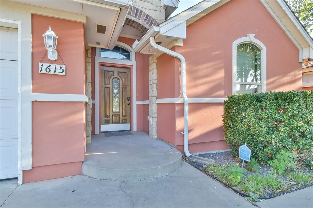 1615 Sw 23rd Street Property Photo 3