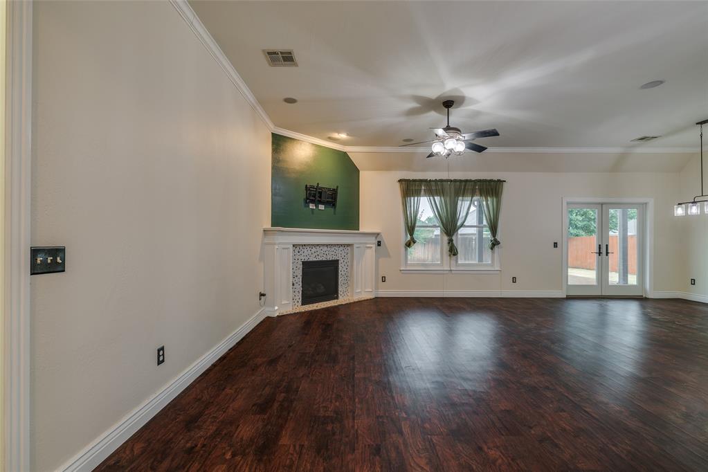 16412 Old Oak Drive Property Photo 6