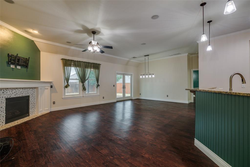 16412 Old Oak Drive Property Photo 7