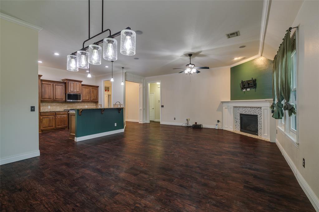 16412 Old Oak Drive Property Photo 10
