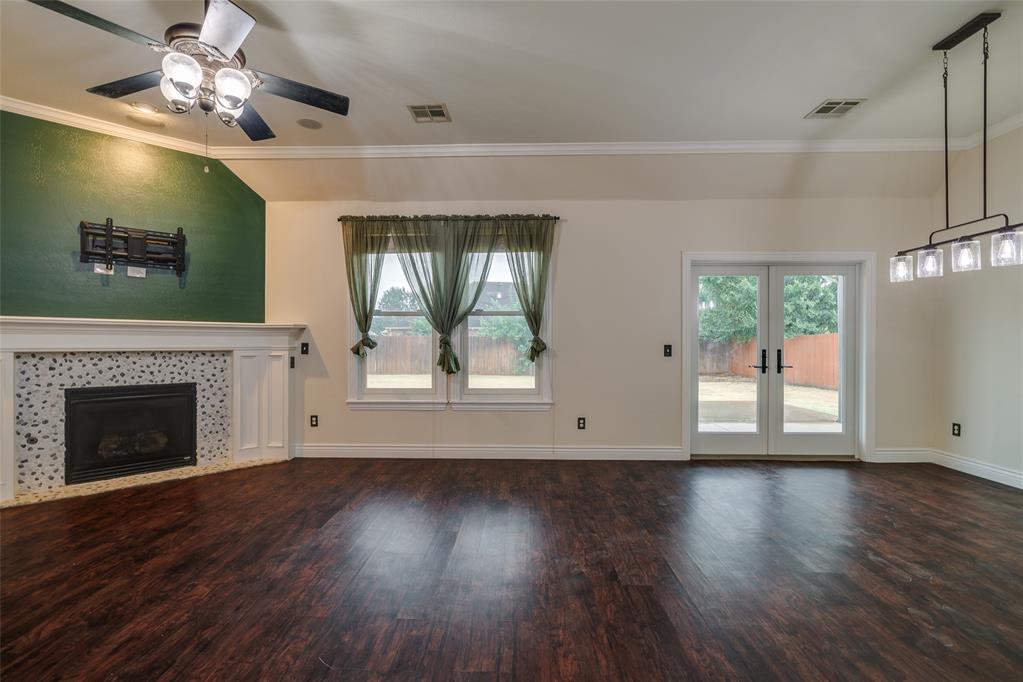 16412 Old Oak Drive Property Photo 11