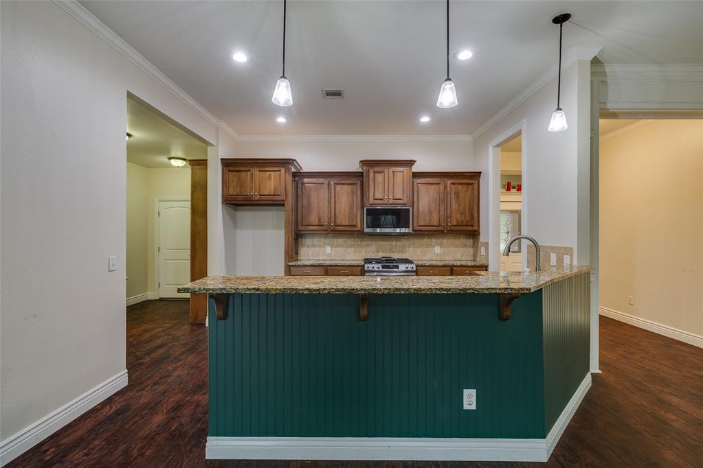 16412 Old Oak Drive Property Photo 12