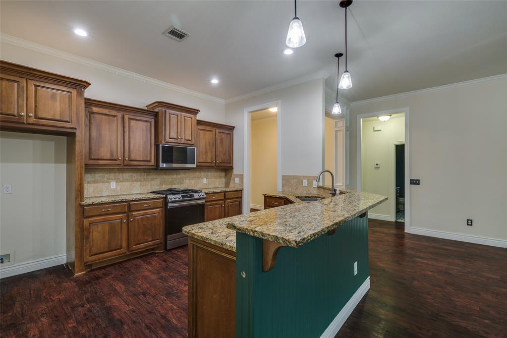16412 Old Oak Drive Property Photo 13