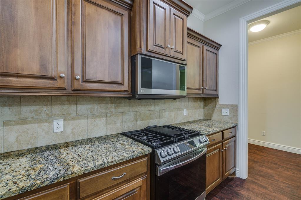 16412 Old Oak Drive Property Photo 15