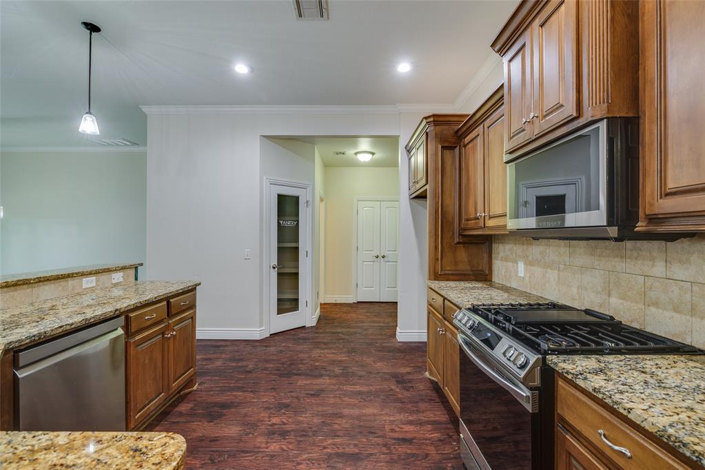 16412 Old Oak Drive Property Photo 18