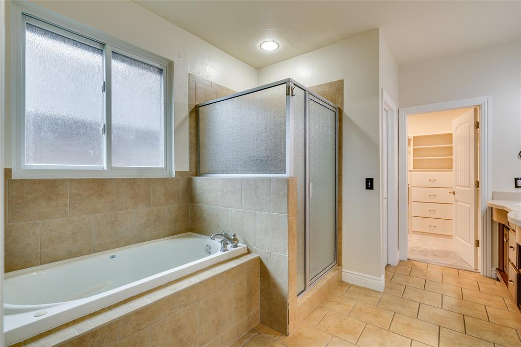 16412 Old Oak Drive Property Photo 25