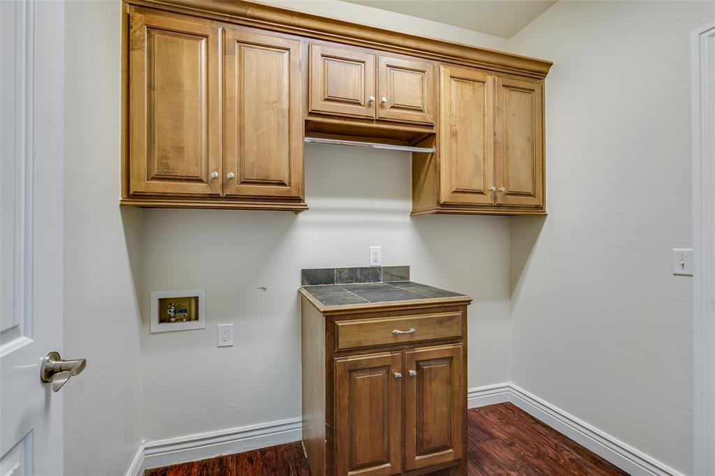 16412 Old Oak Drive Property Photo 31