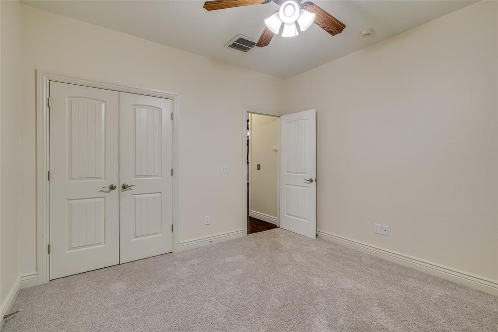16412 Old Oak Drive Property Photo 33