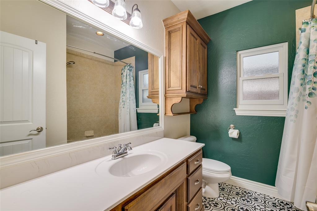 16412 Old Oak Drive Property Photo 37