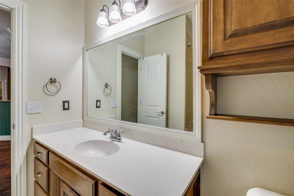 16412 Old Oak Drive Property Photo 38