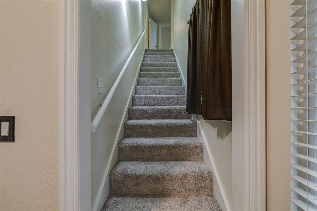 16412 Old Oak Drive Property Photo 39