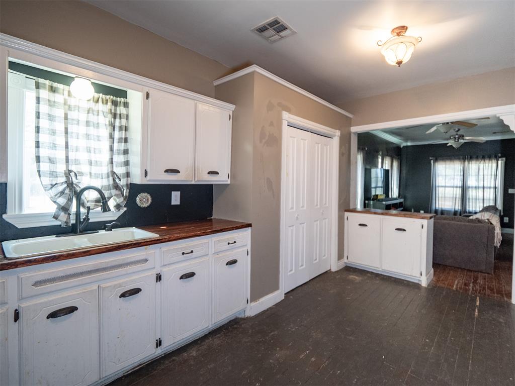 18755 Ferdondo Drive Property Photo 16