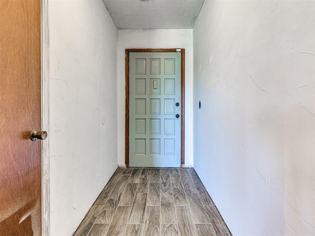 601 Crown Drive Property Photo 5