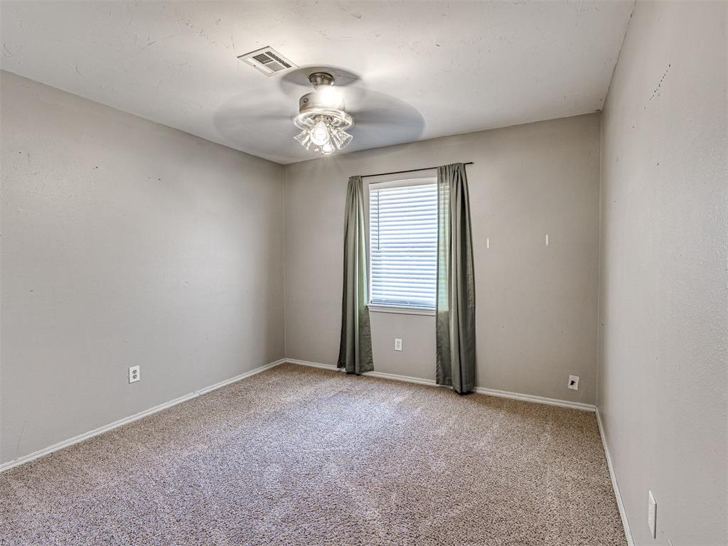 601 Crown Drive Property Photo 14