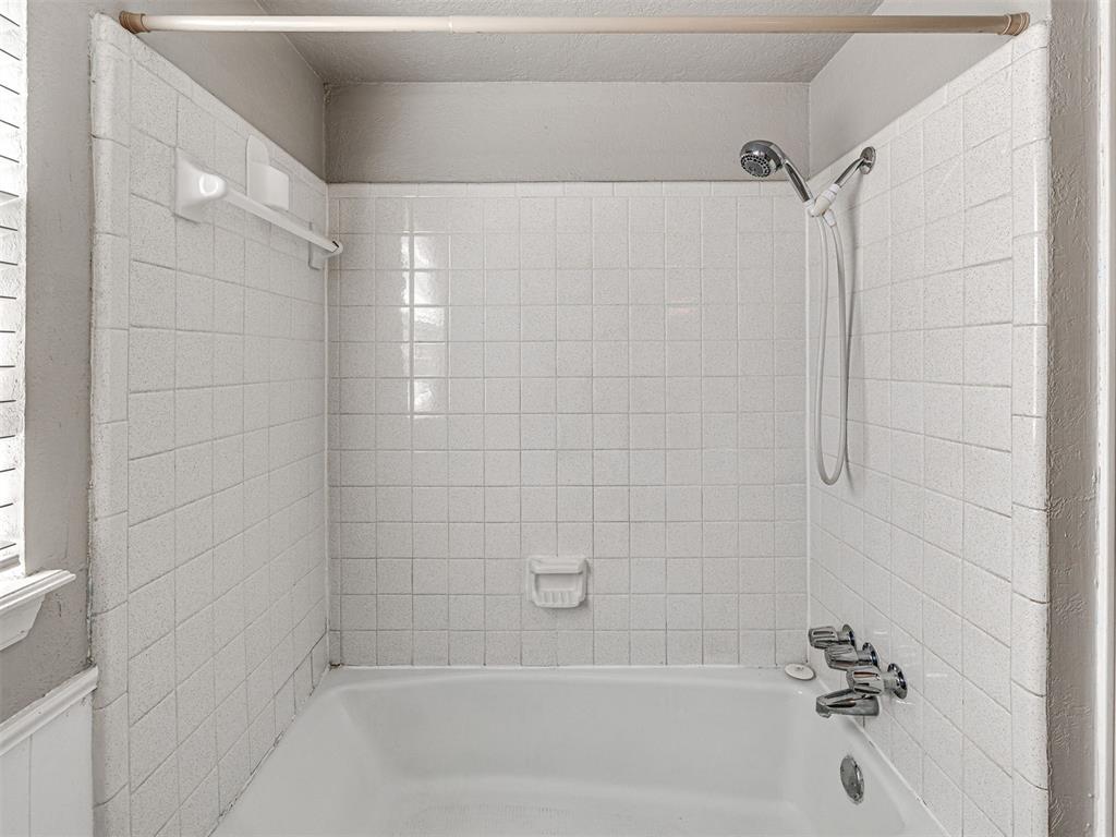 601 Crown Drive Property Photo 18