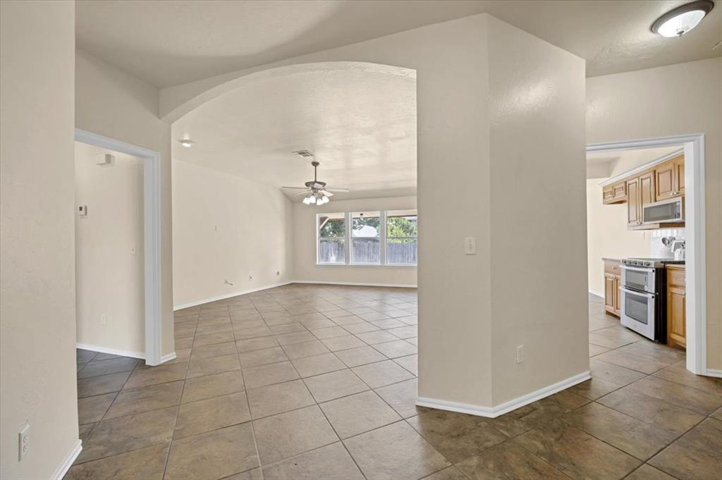808 W Vickery Avenue Property Photo 5