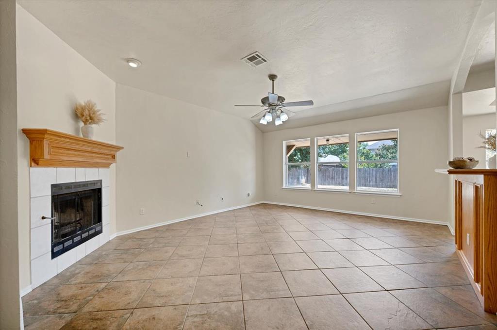 808 W Vickery Avenue Property Photo 6