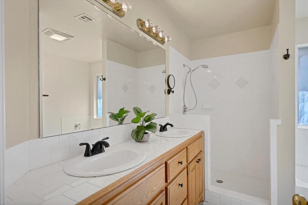 808 W Vickery Avenue Property Photo 15