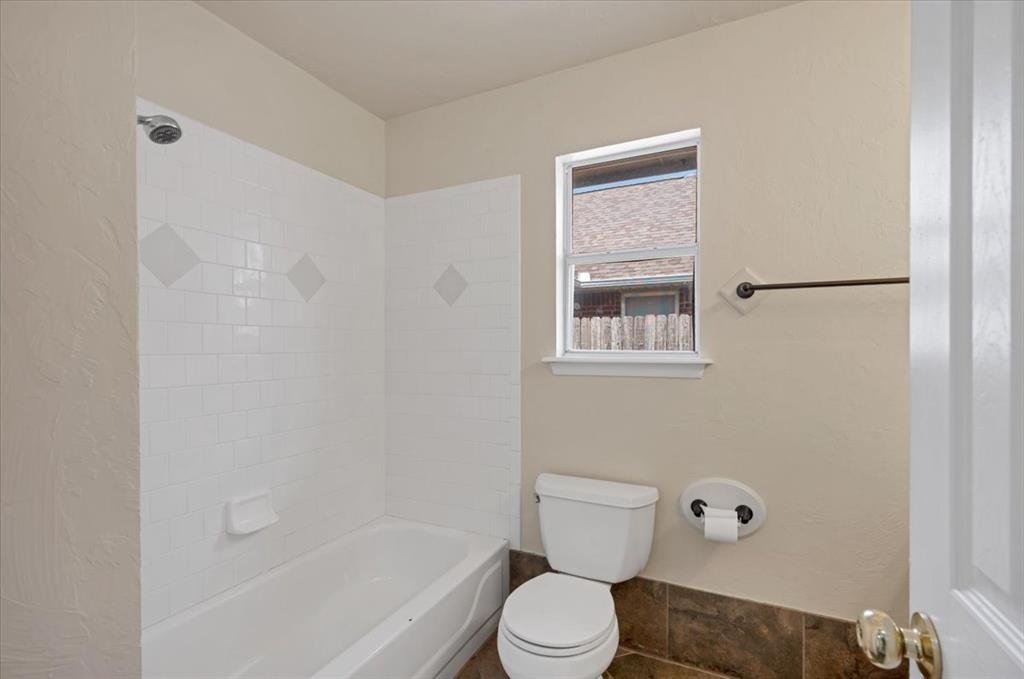 808 W Vickery Avenue Property Photo 23