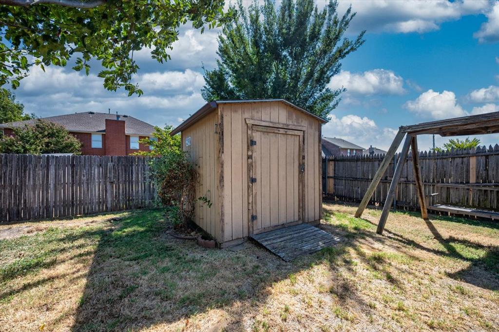 808 W Vickery Avenue Property Photo 32