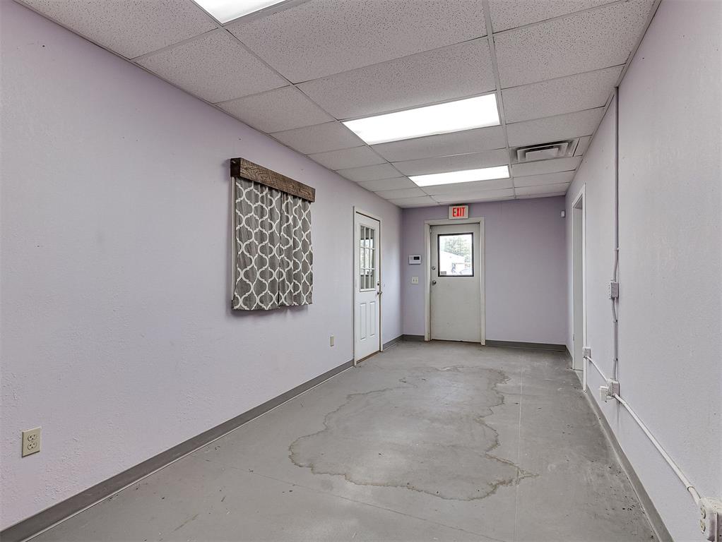220 N Crawford Avenue Property Photo 9