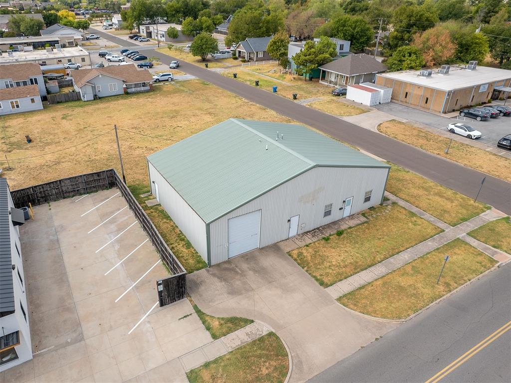 220 N Crawford Avenue Property Photo 41