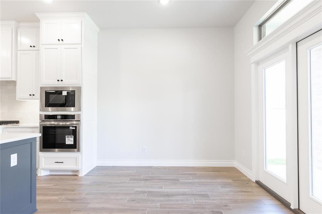 5608 Rose Prairie Boulevard Property Photo 7