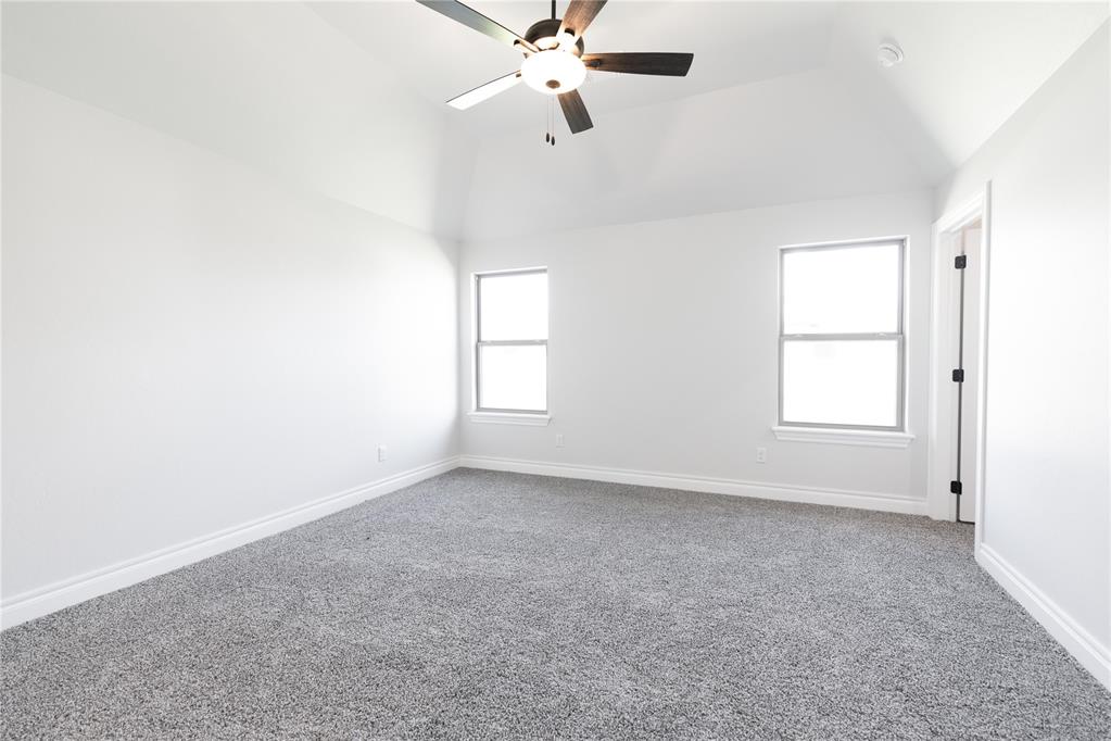 5608 Rose Prairie Boulevard Property Photo 9