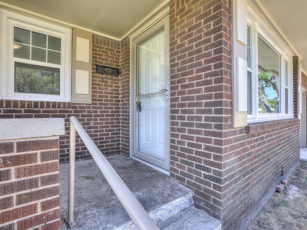 1900 Sheffield Road Property Photo 2
