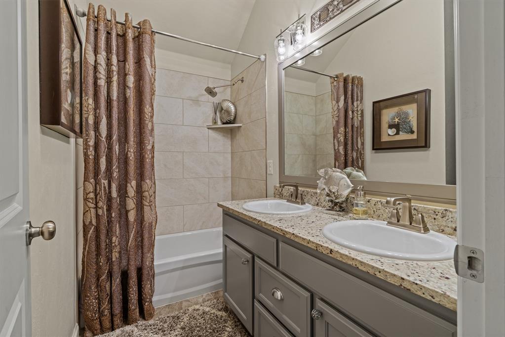 18613 Melogold Drive Property Photo 20