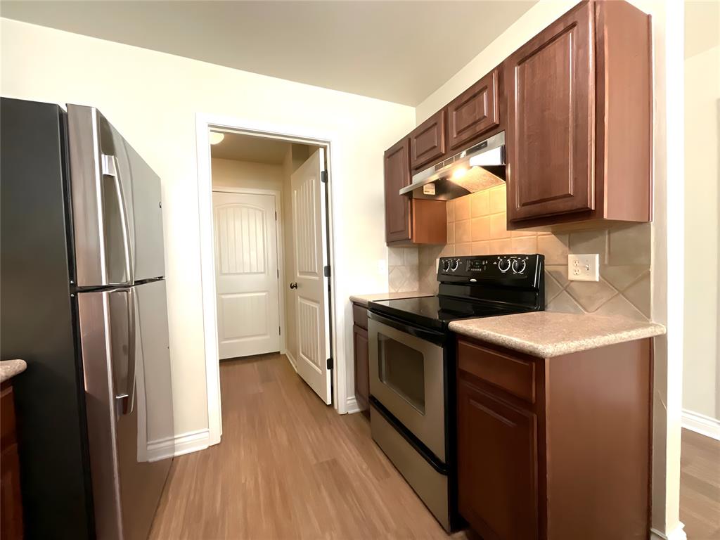 724 Humming Fish Drive Property Photo 11