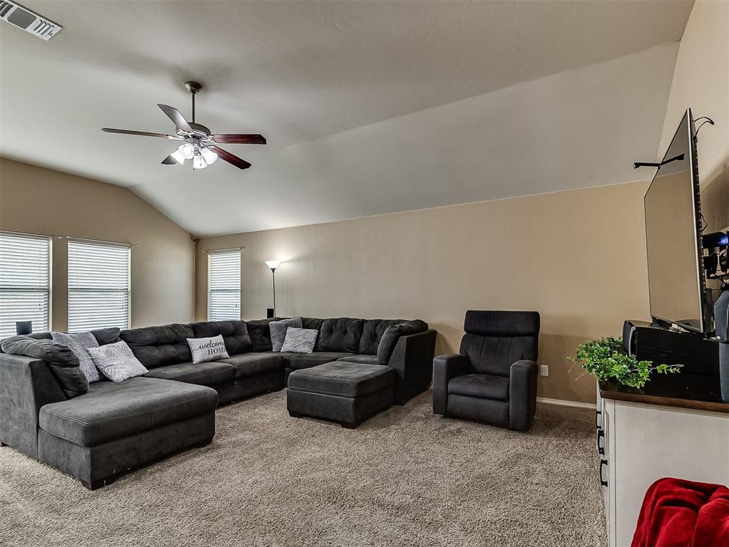 2501 Fawn Lily Road Property Photo 5