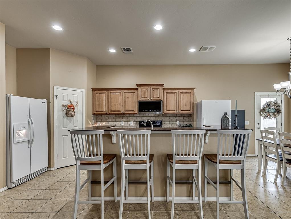 2501 Fawn Lily Road Property Photo 8