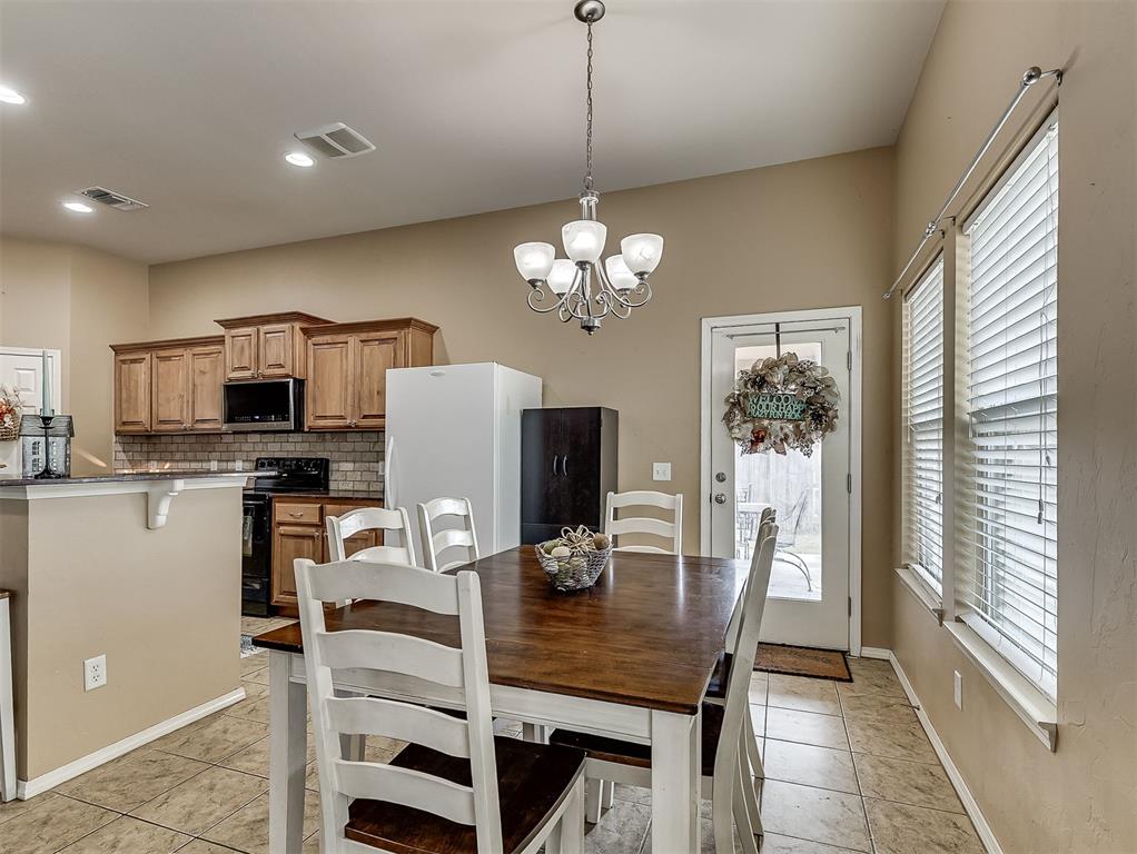 2501 Fawn Lily Road Property Photo 9