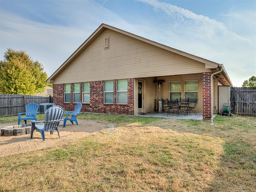 2501 Fawn Lily Road Property Photo 21