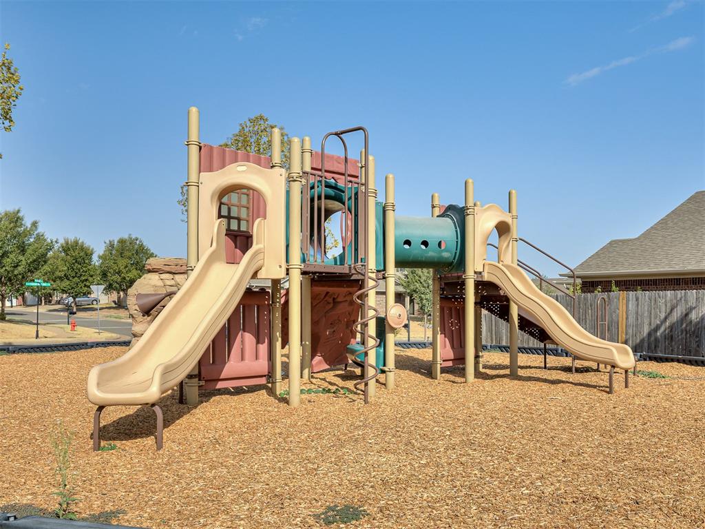 2501 Fawn Lily Road Property Photo 25