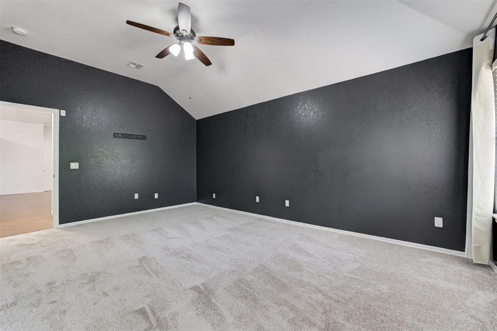 11400 Glade Avenue Property Photo 17