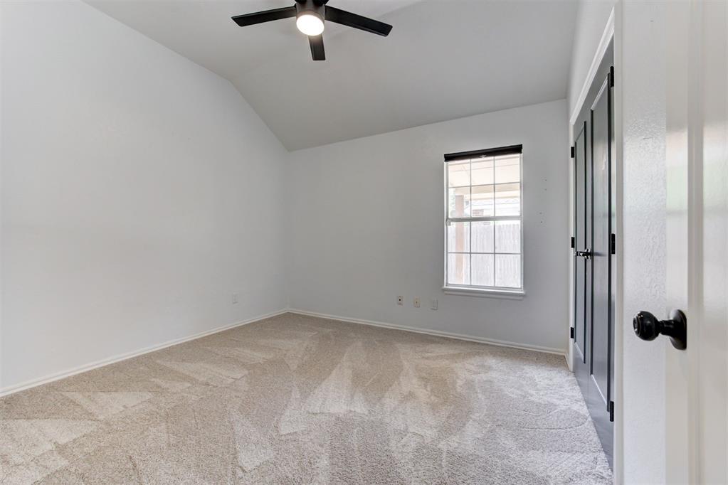 11400 Glade Avenue Property Photo 22