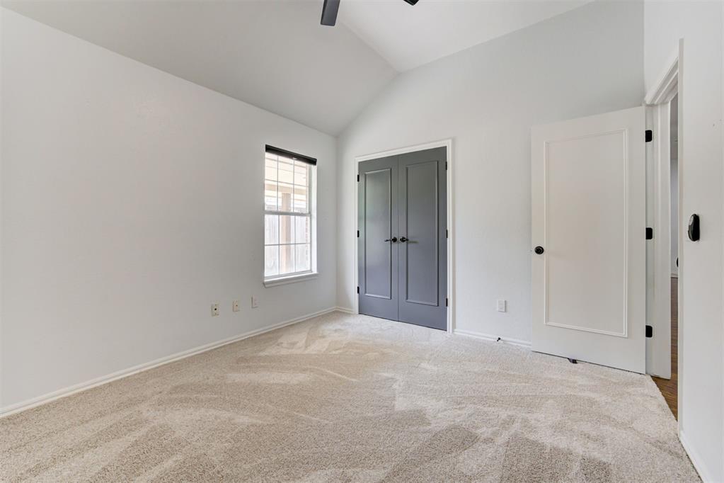 11400 Glade Avenue Property Photo 23