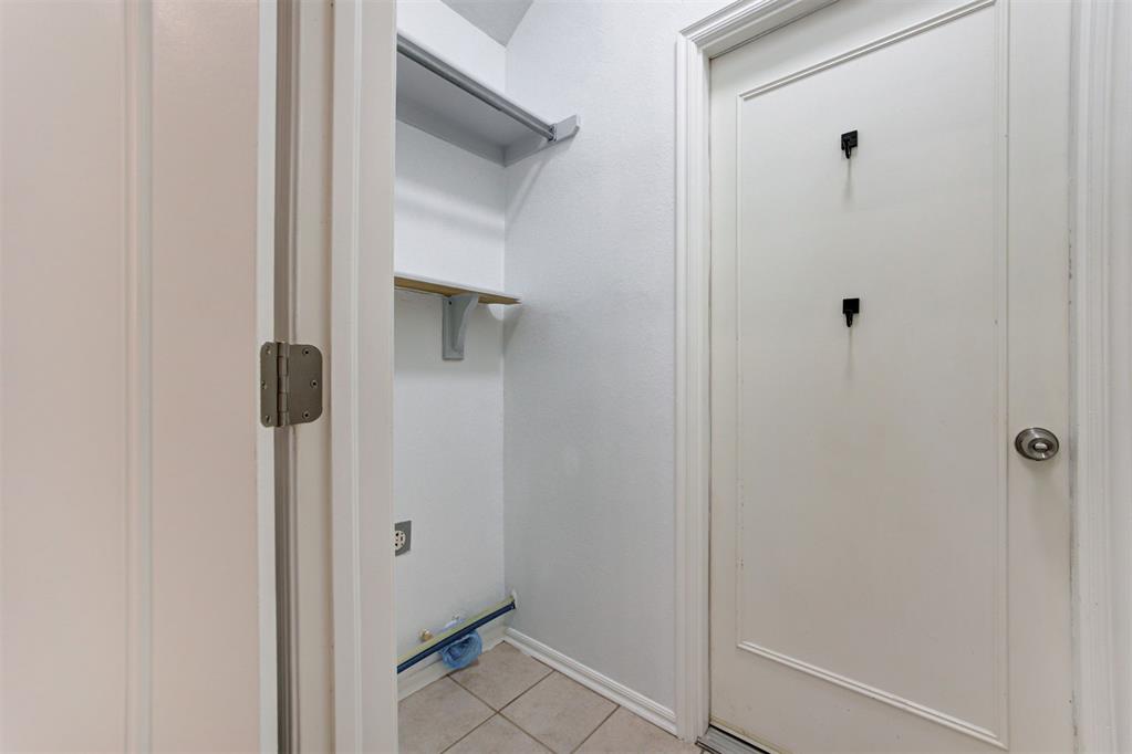 11400 Glade Avenue Property Photo 25
