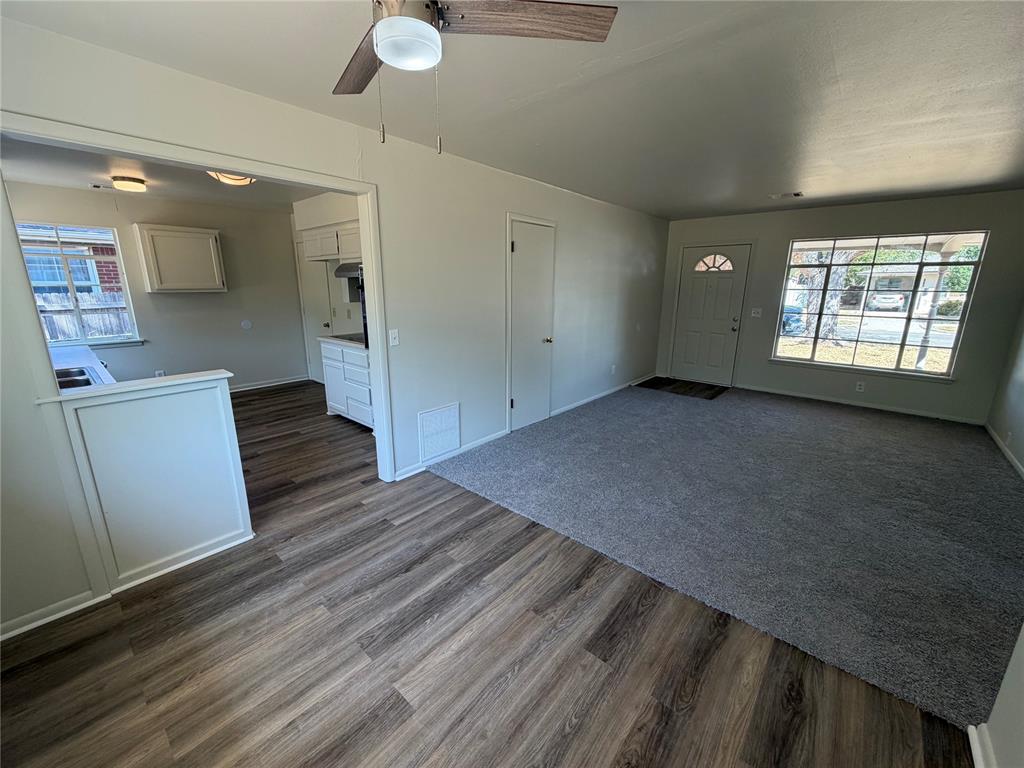 1212 Sw 54th Street Property Photo 6