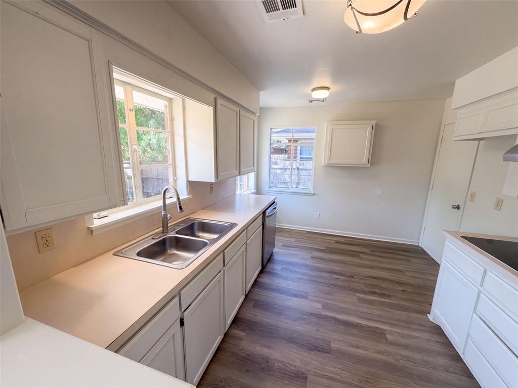 1212 Sw 54th Street Property Photo 7