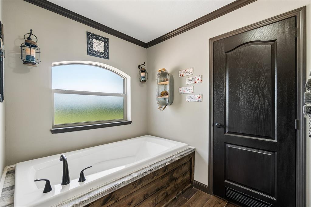 348100 E Country Drive Property Photo 17