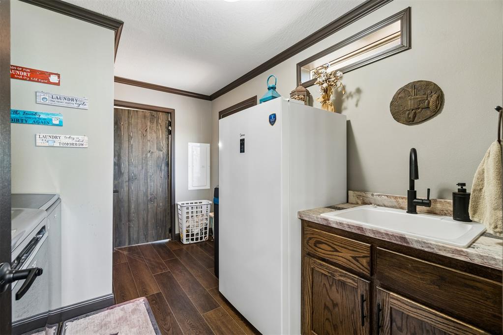 348100 E Country Drive Property Photo 23